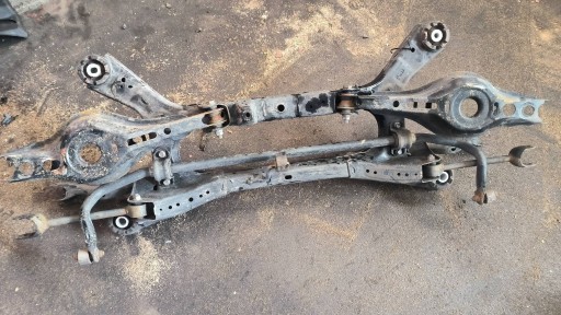 Renfort pare choc / Essieu arrière LEXUS ES300H VII