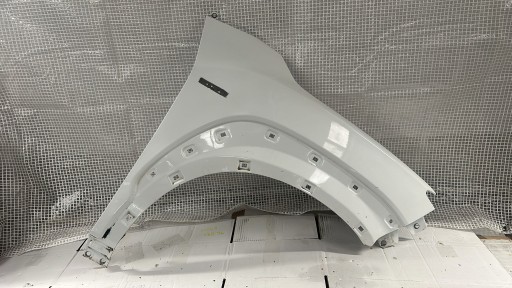 Hyundai kona 2018 - праве переднє крило