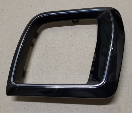 poklopač zaštita rešetke ventilacije armature desna VOLVO XC60 II 31417713 31442339