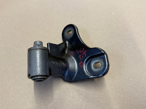 INFINITI Q30 hinge door right rear part DOL RE2116