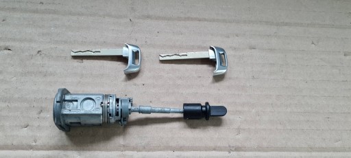 SQ8 4M RSQ8 Q8 lock cylinder of a lock door PRZEDNIK SCYZORYK key 2X 4M8837167
