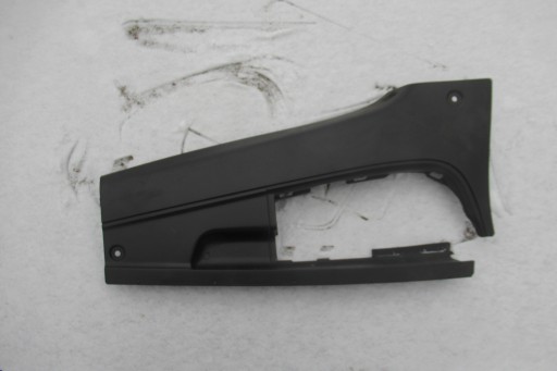 PORSCHE CAYENNE 09 cover under the window left 7L5806583