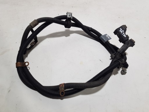 Schlauch KABEL ALTERNATORA AKUMLATORA 2044402713 MERCEDES W204