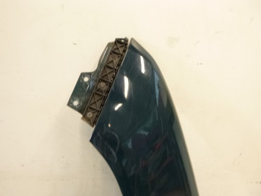 fender left Skoda Fabia and 5550 05r.