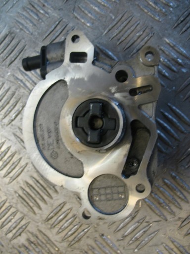 ВАКУУМНЫЙ НАСОС VW AUDI SKODA 2.0 TDI 03L145207