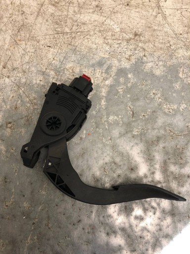 accelerator pedal AUDI Q5 8K1723523