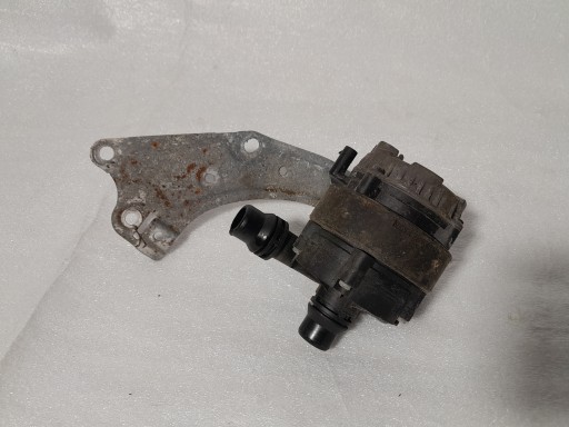 BMW G07 X7 supplementary water pump 6834936