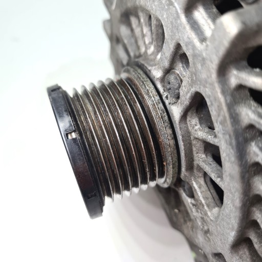 alternator Renault Trafic III Lift Opel Vivaro B 231006729R 185A