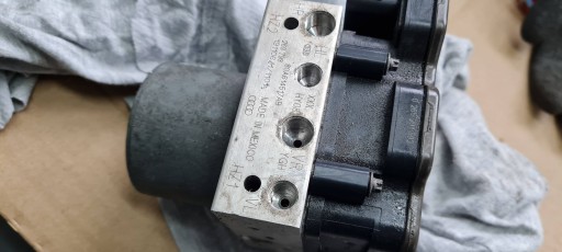Q5 80A SQ5 brake booster ABS control unit 80A614517AB 80A907379AB