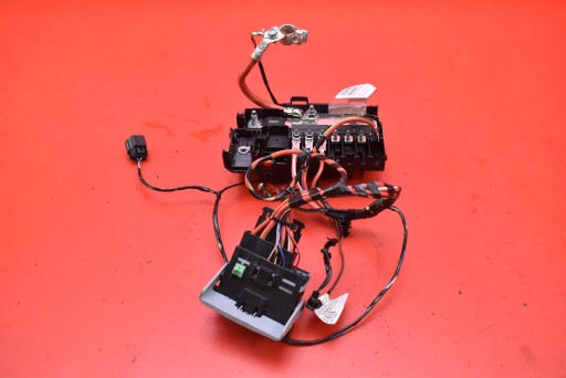 Module fusibles 39023241 OPEL ASTRA 5 V K 1.6 CDTI 136 KM 15-20