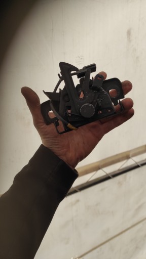 RENAULT CLIO IV замок капота 656011705R OE