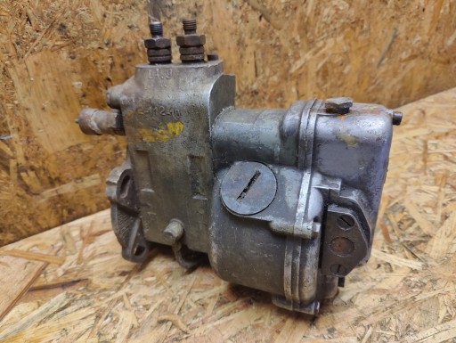 R4v20110314 - НАСОС УПРИСКУВАННЯ. Паливо URSUS C325 C328 R4V20-110/314