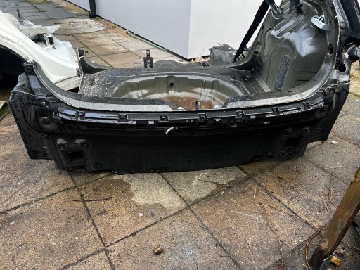 ЗАДНИЙ РЕМЕНЬ ДЛЯ ВАННЫ НАСТЕННОЕ СИДЕНЬЕ LEON III HB 5 ДВЕРЕЙ