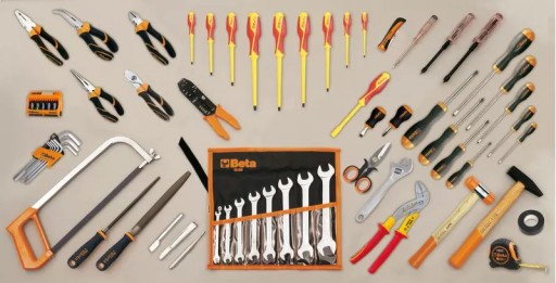 Набір із 70 інструментів для використання в електротехніці