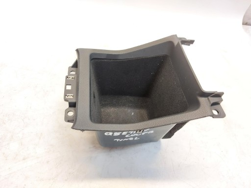 Audi Q8 E-TRON SportBack 4KE skrinka spolujazdca tunelu srodkowego 4ke864981a