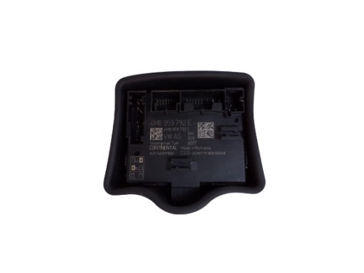 4M0959792E - одуль водителя передней двери правый A4 Q7