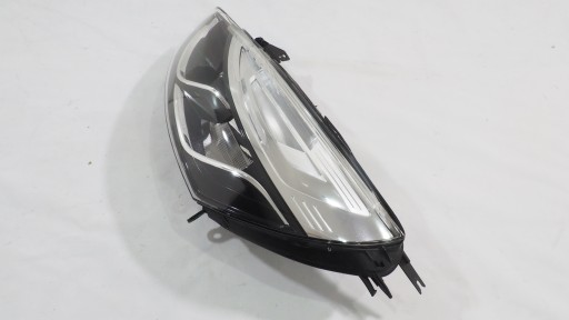 Renault Clio IV feu gauche avant 260600373R