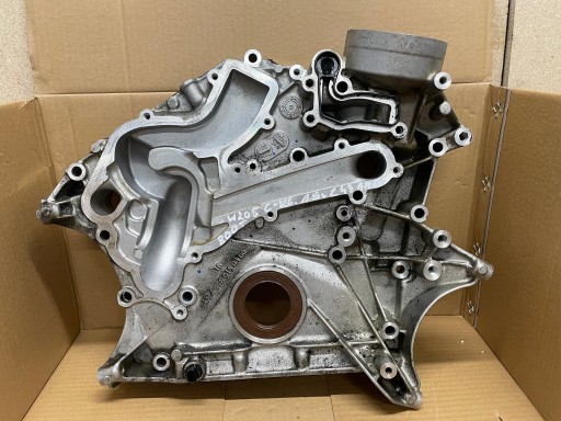 A2760150300 - MERCEDES C-Class W205 AMG C43 корпус ГРМ