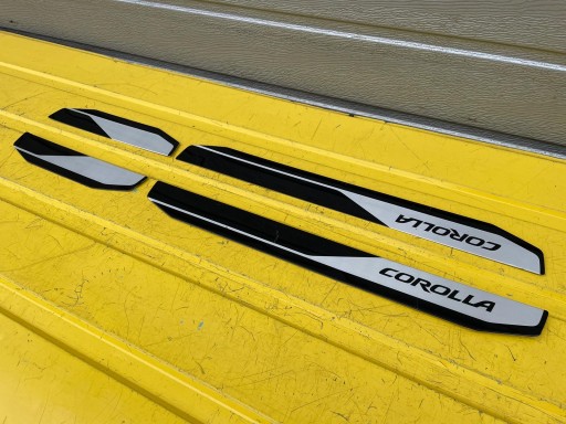 TOYOTA COROLLA E21 боковые юбки универсал внутренние накладки