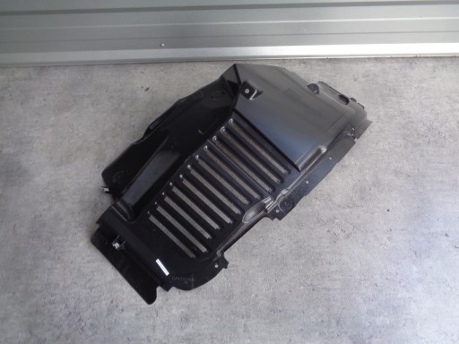 Передня ліва колісна арка Maserati Grecale