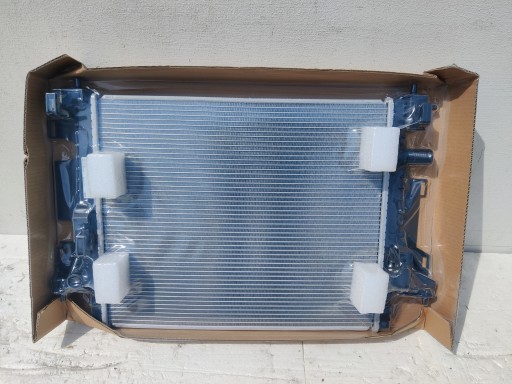 Cr22322000s - Радіатор водяний Renault Twingo 3 новий орг.
