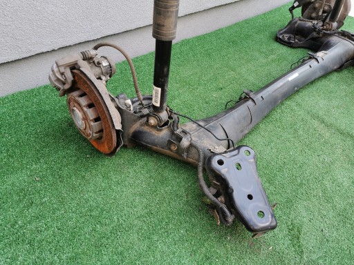 Задня балка моста peugeot 208 ii