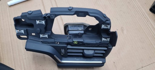 A5 8W S5 mřížka klími přístrojovky konzoli levá 8W1820901B A4 B9 8W