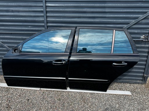 MERCEDES W211 door left left rear part rear. 197 C197