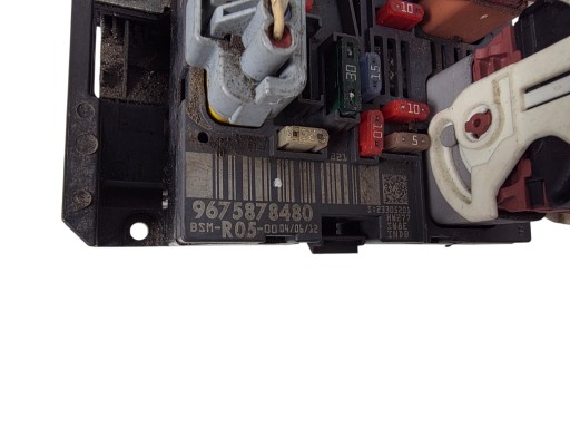 PEUGEOT CITROEN compartment of fuses R05 BSM 9675878480