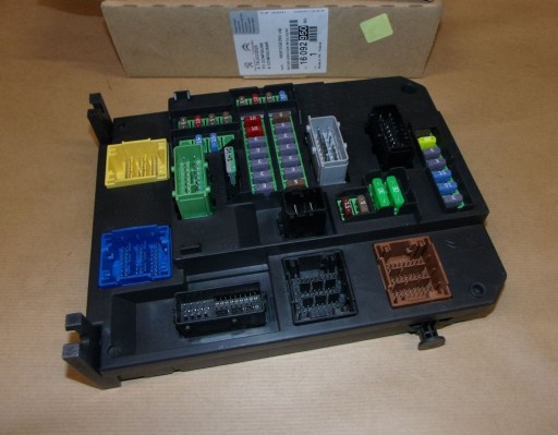 1609295080 - P 508 КОРОБКА ЗАПОБІЖНИКІВ