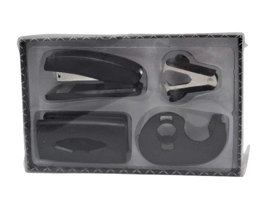 Чорний набір канцелярського приладдя