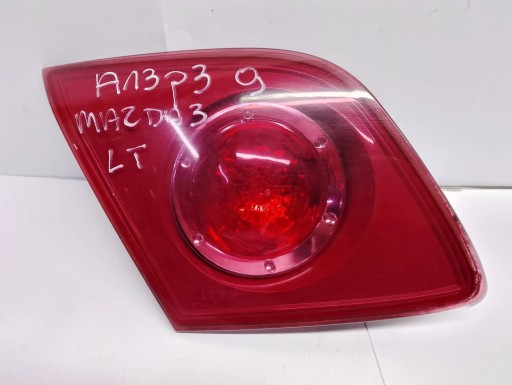 Mazda 3 and 2003 lights rear. p2913L