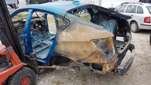 BMW F16 X6 кузов будка квадрант крыша крыло