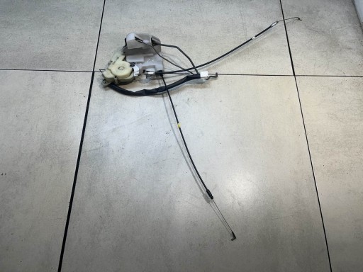 lock door right front 3PIN MAZDA MPV 2.0 D