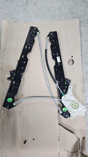 Стеклоподъемник mercedes g class a4637200203