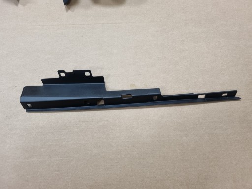 POLESTAR 2 II РЕШІТКА КРИЛА ЛІВИЙ 32234902