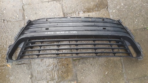 LEXUS IS200T 300h Решітка гриль решітка 53101-53730