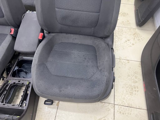 VW PASSAT B7 KOMBI seat seats inner BRAZ side EUROPA