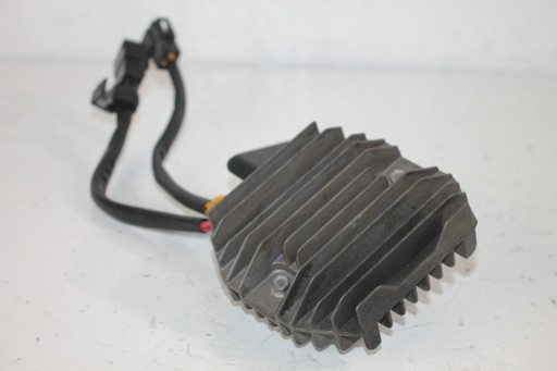 TST1050 014 - TRIUMPH SPEED TRIPLE 1050 11-16 РЕГУЛЯТОР НАПРЯЖЕНИЯ