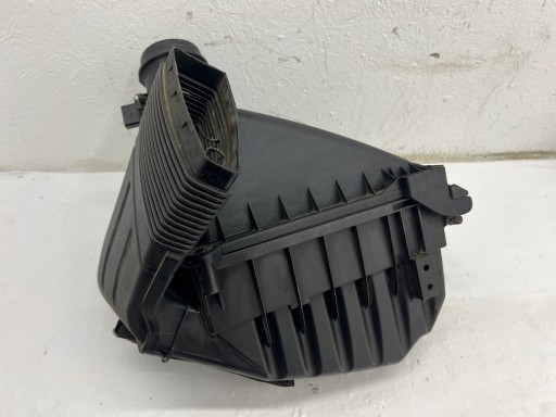 AUDI A4 B7 3.0 TDI ASB cover of a filter, air 059133835K