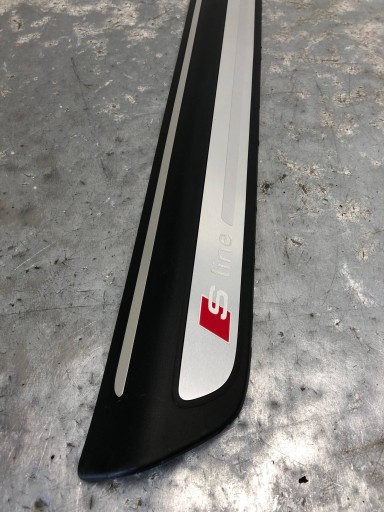 moulding threshold S-LINE right front AUDI Q3 8U 8U0853374B