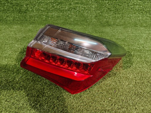 light rear part rear right TOYOTA COROLLA E16 16- LIFT sedan NR.L238