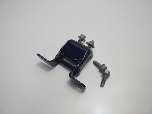 68L - SX4 S CROSS 2022 НОВАЯ ДВЕРНАЯ ПЕТЛЯ ЛЕВАЯ ЗАДНЯЯ ВЕРХНЯЯ