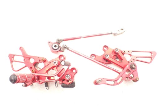 106093-1111 - Honda CBR 1000 RR SC57 a 04-Set спортивна підставка для ніг