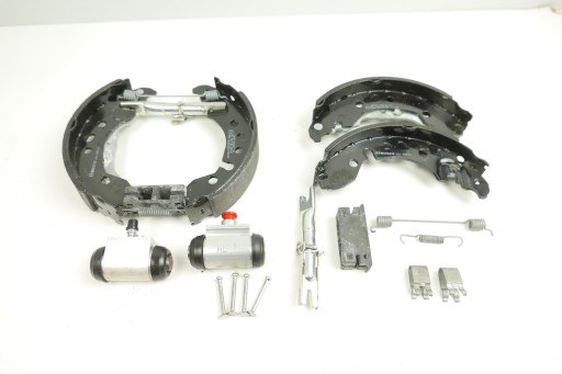 0 204 - BOSCH ЩЕЛЕПИ + ЦИЛІНДР TWINGO II SMART FORTWO 453