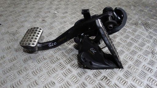 IDEALNY KPL. GASPEDAL UND BREMSE MERCEDES W253 1