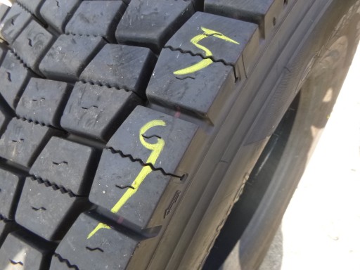 295 / 80R22,5 Hankook DH31 привод