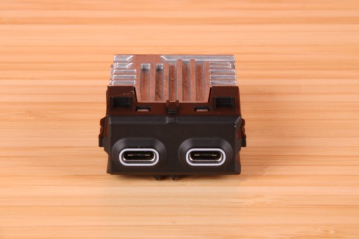 BMW 7 G70 iX I20 PODWOJNE Adapter, Stecker PORT USB 5A27DF9