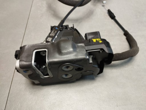 Volkswagen Amarok II 2023 lock door right rear part 2HJ839016J