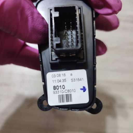 Bouton Hyundai i20 (GB IB) 93310C8010